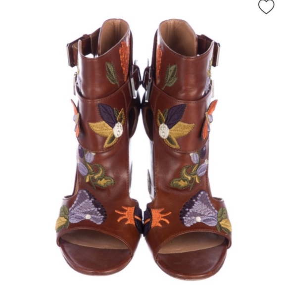 Laurence Dacade Rush Boheme Embroidered Butterfly Garden Heels,Size 37 - Picture 2 of 3